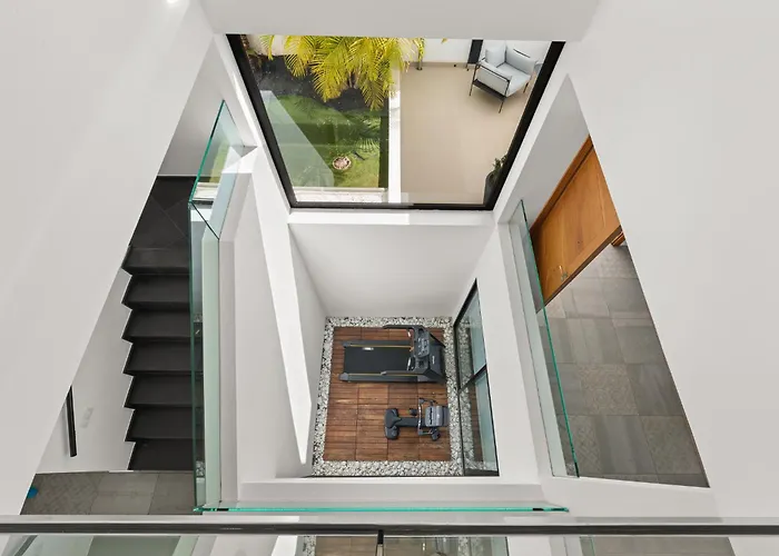 Karat Esmeralda Vila *