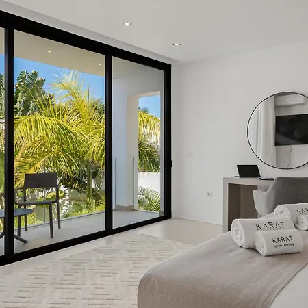 Karat Esmeralda 아데제